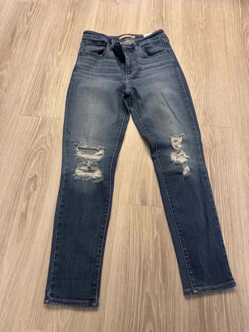 Levi's Distressed Medium Blue Women's Jeans